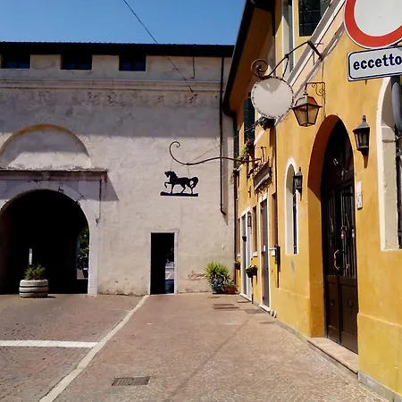 Al Cavallino Bed & Breakfast